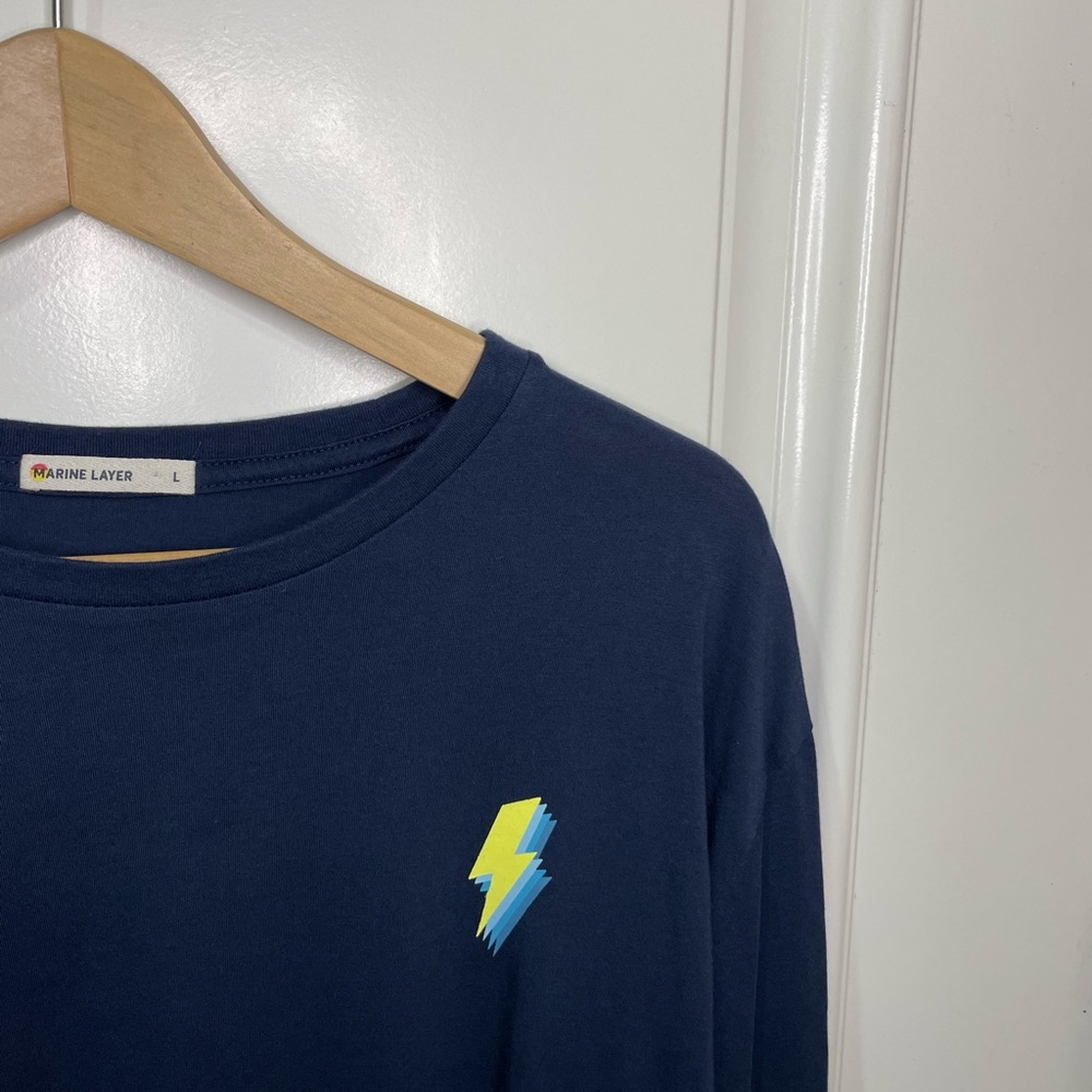 Men’s large MARINE LAYER super soft Tee.